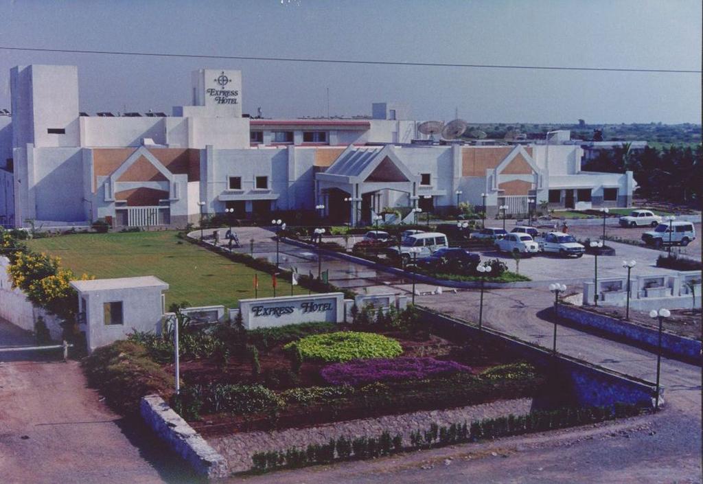 Hotel Express Residencia - Jāmnagar Exterior foto